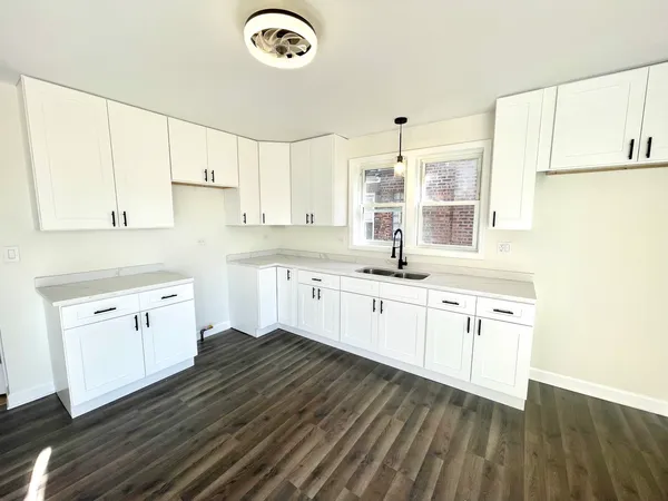 $299,900 | 8312 South Phillips Avenue, Chicago, IL 60617