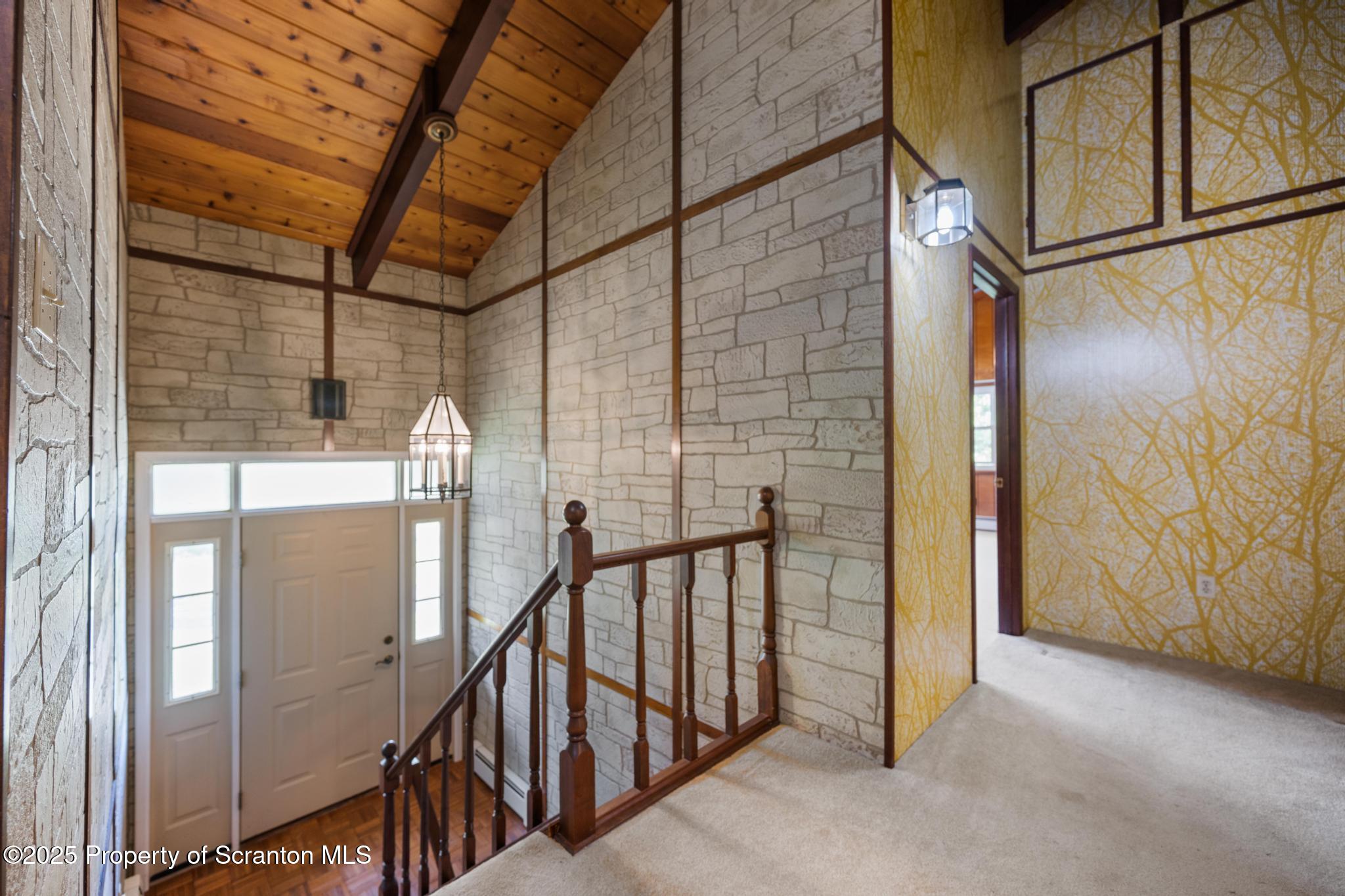 4275 Little League Road Moscow, PA 18444 - Photo 8 of 53 Foyer