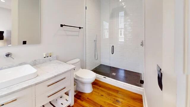 288 King Street, Unit 201 Charleston, SC 29401 - Photo 10 of 14 201 Bathroom
