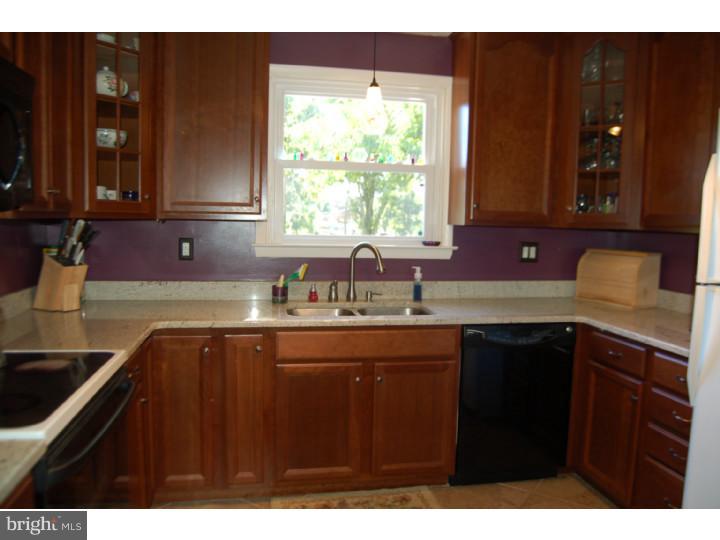 306 Moyer Road Hilltown, PA 18944 - Photo 5 of 21