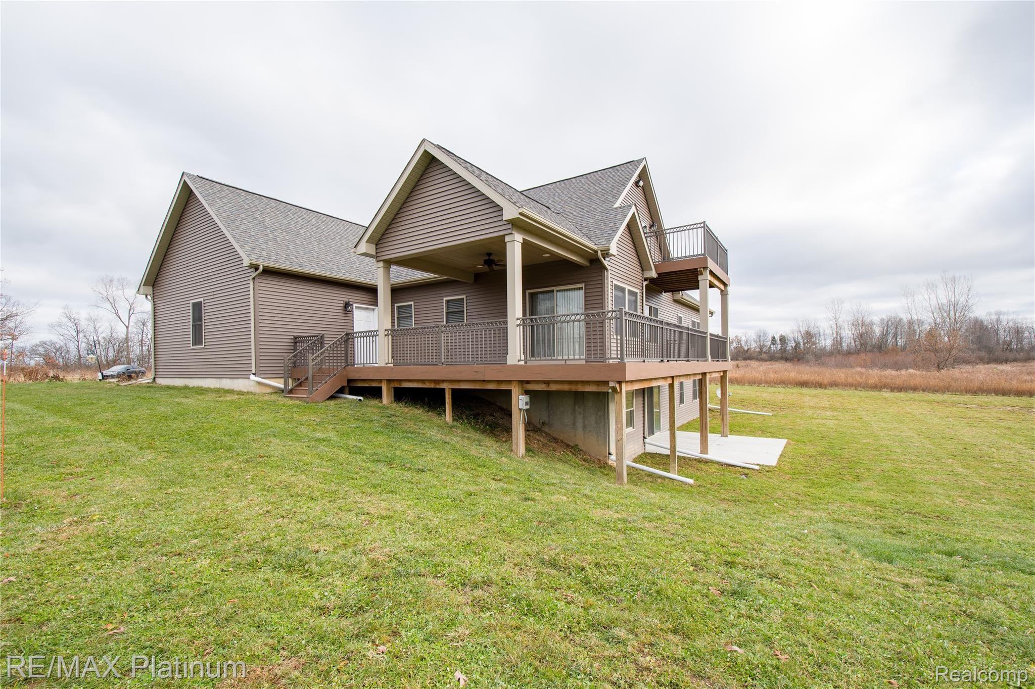 11195 Halsey Road Grand Blanc, MI 48439 - Photo 3 of 55 11195 Halsey HDR38.jpg