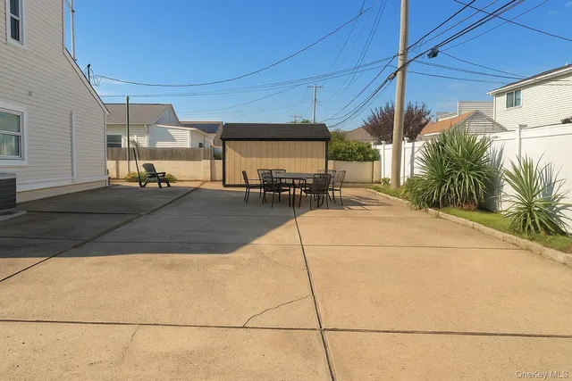 a house view with a outdoor space
