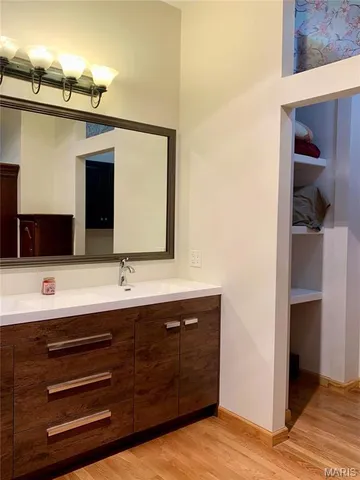 $399,900 | 24613 Shady Oaks Lane, Perry, MO 63462