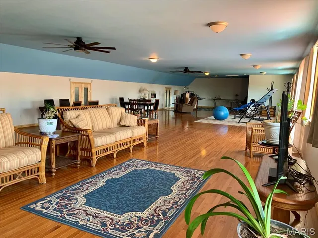 $399,900 | 24613 Shady Oaks Lane, Perry, MO 63462