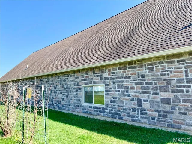 $399,900 | 24613 Shady Oaks Lane, Perry, MO 63462