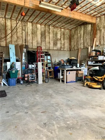 $399,900 | 24613 Shady Oaks Lane, Perry, MO 63462