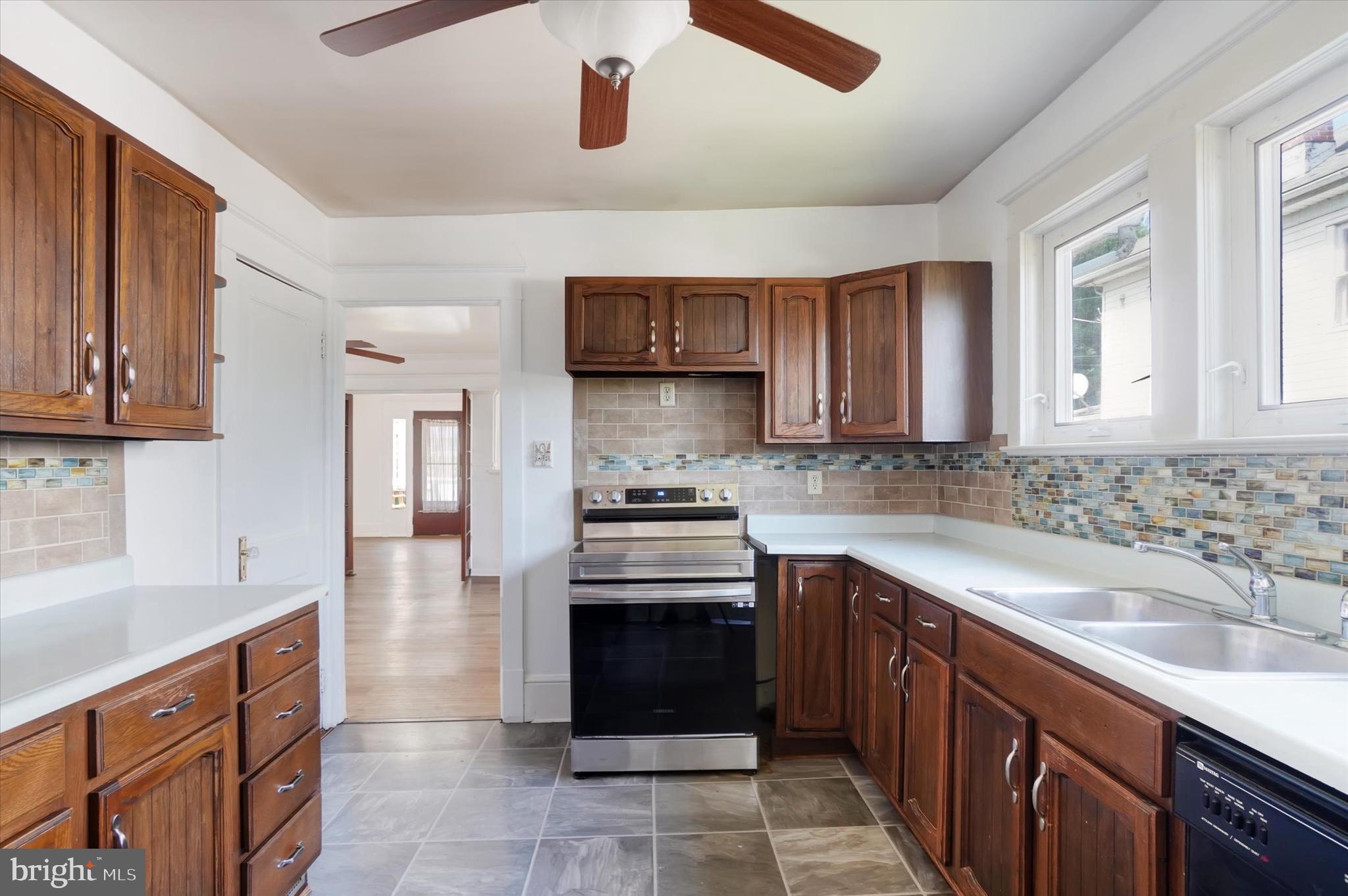 7 East High Street Windsor, PA 17366 - Photo 15 of 47 Primary kitchen, electric cooking