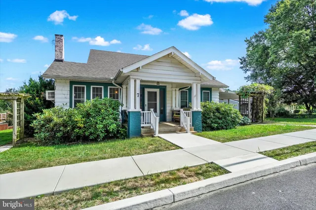 $250,000 | 7 East High Street, Windsor, PA 17366