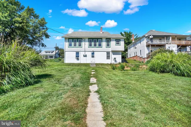 $250,000 | 7 East High Street, Windsor, PA 17366