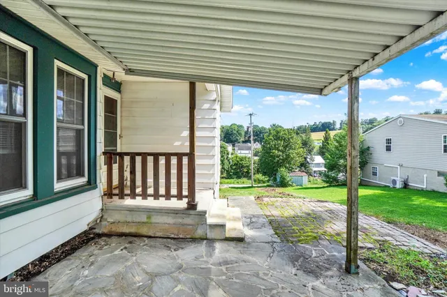 $250,000 | 7 East High Street, Windsor, PA 17366