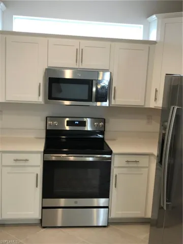 $2,600 | 2016 Vermont Lane, Naples, FL 34120