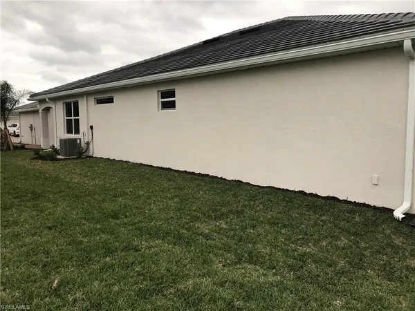 $2,395 | 2016 Vermont Lane, Naples, FL 34120