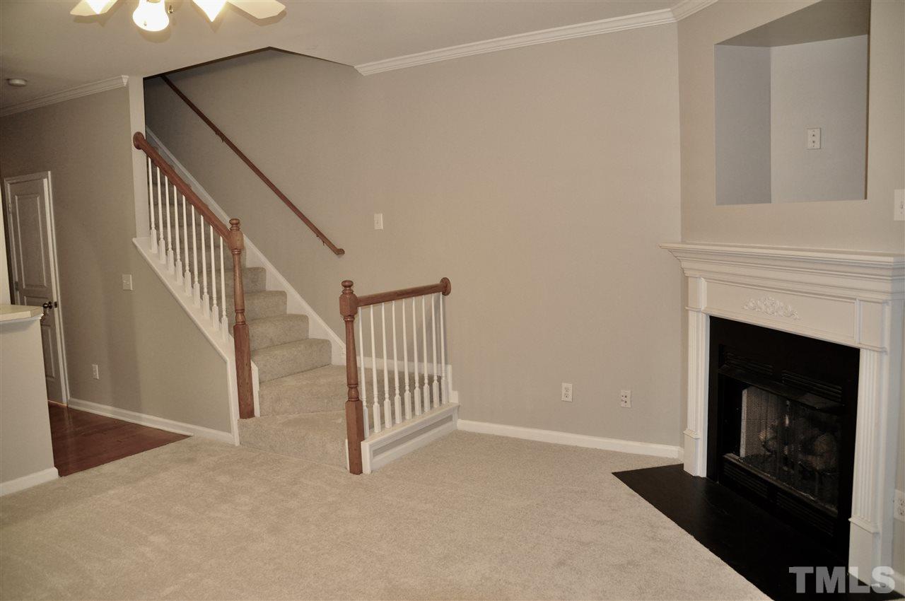 4305 Sugarbend Way Raleigh, NC 27606 - Photo 4 of 23 Gallery Image 4