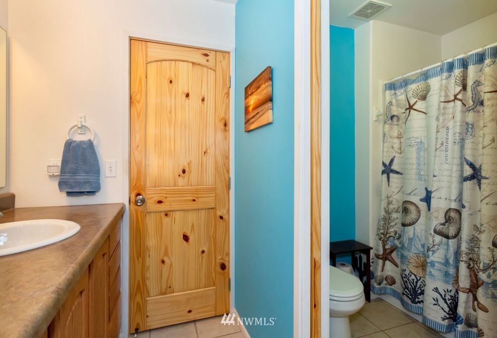 3722 Southwest Huckleberry Road Port Orchard, WA 98367 - Photo 13 of 35 Gallery Image 13