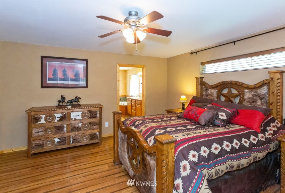 3722 Southwest Huckleberry Road Port Orchard, WA 98367 - Photo 22 of 35 Gallery Image 22