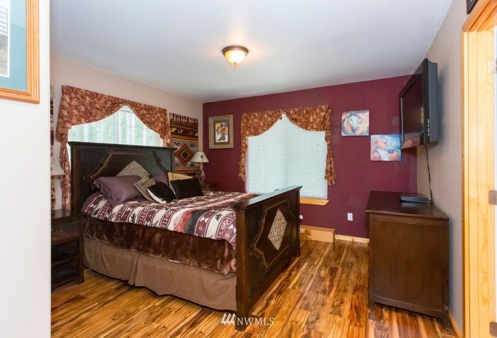 3722 Southwest Huckleberry Road Port Orchard, WA 98367 - Photo 33 of 35 Gallery Image 33