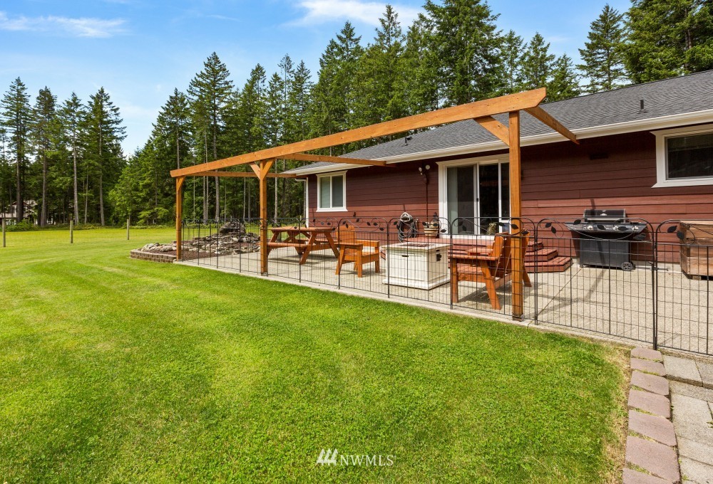 3722 Southwest Huckleberry Road Port Orchard, WA 98367 - Photo 5 of 35 Gallery Image 5