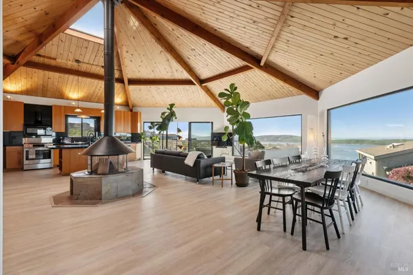 $1,799,000 | 557 Oceana Drive, Dillon Beach, CA 94929
