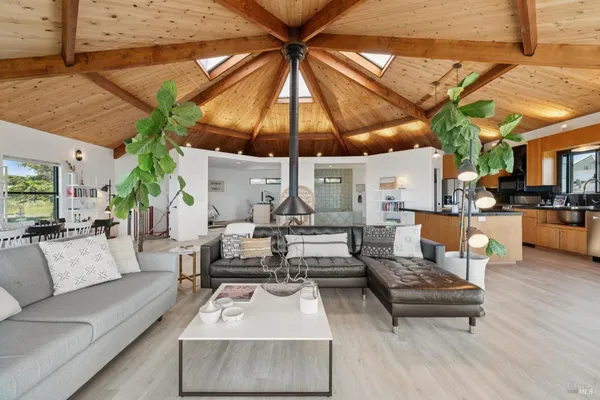 $1,799,000 | 557 Oceana Drive, Dillon Beach, CA 94929