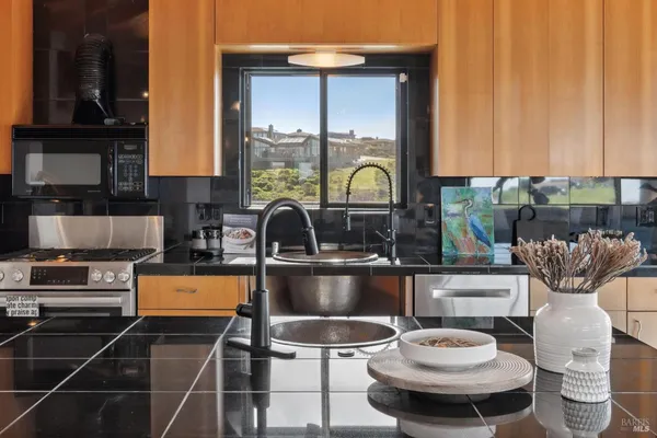 $1,799,000 | 557 Oceana Drive, Dillon Beach, CA 94929