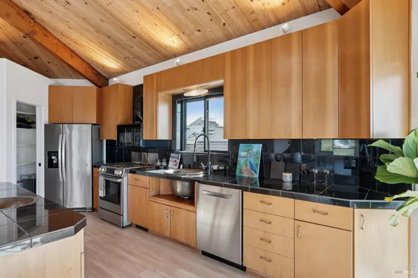 $1,799,000 | 557 Oceana Drive, Dillon Beach, CA 94929