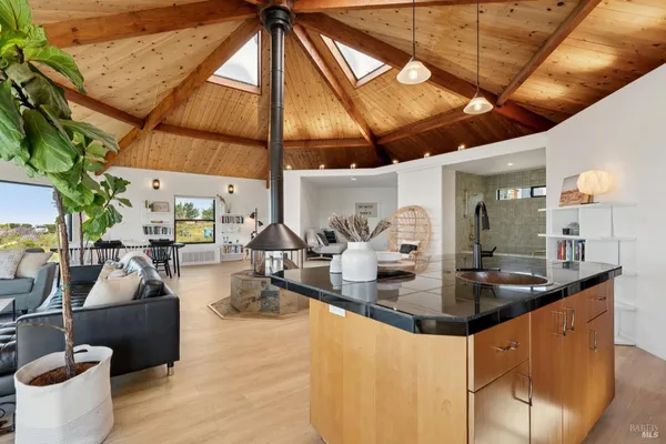 $1,799,000 | 557 Oceana Drive, Dillon Beach, CA 94929
