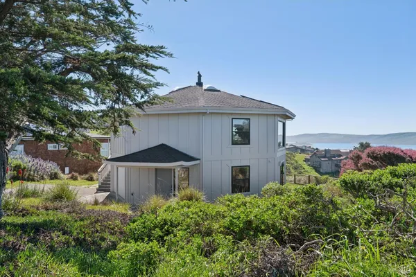 $1,799,000 | 557 Oceana Drive, Dillon Beach, CA 94929