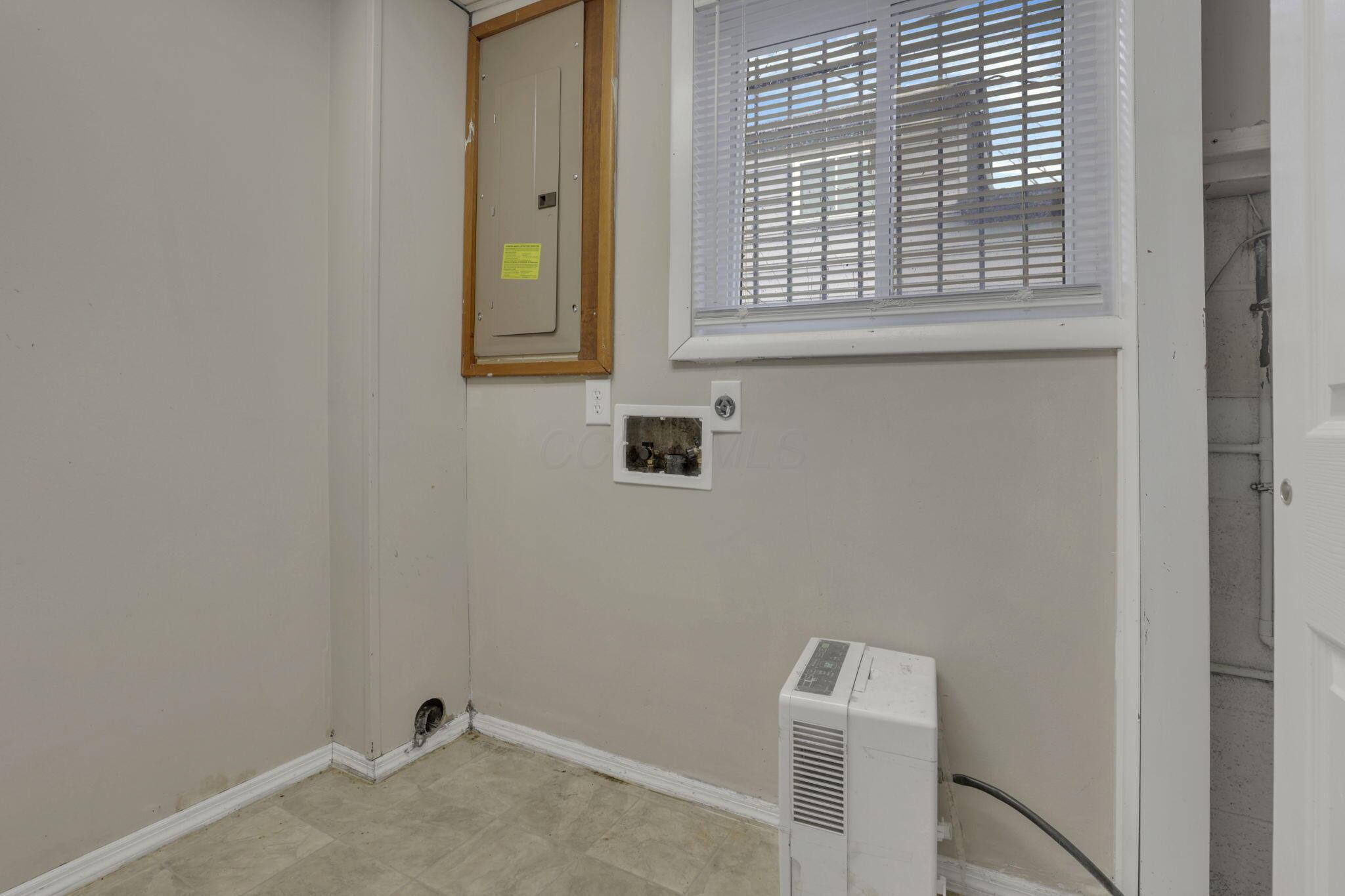 5414 Paladim Road Columbus, OH 43232 - Photo 38 of 51 38-web-or-mls-0N4A5195