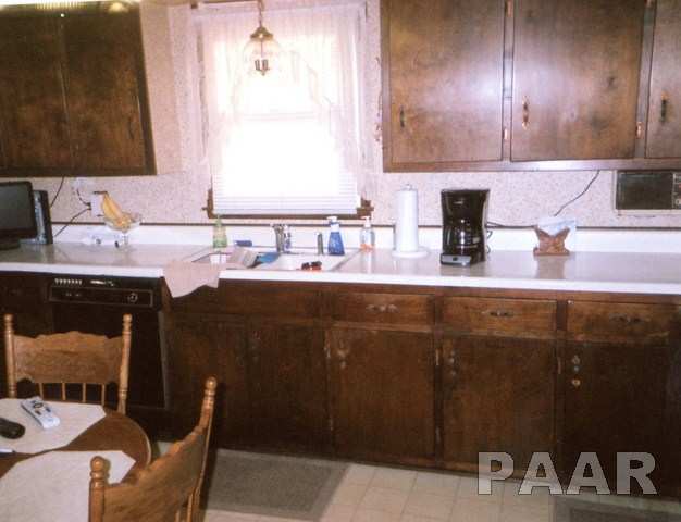 3010 Springfield Road East Peoria, IL 61611 - Photo 8 of 9 Gallery Image 8