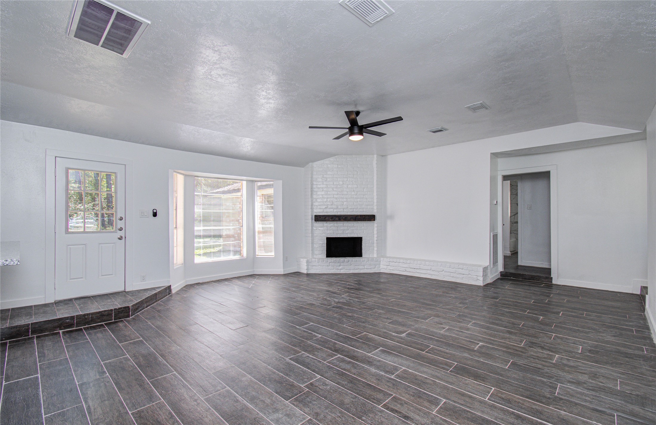 2540 River Ridge Conroe, TX 77385 - Photo 5 of 27