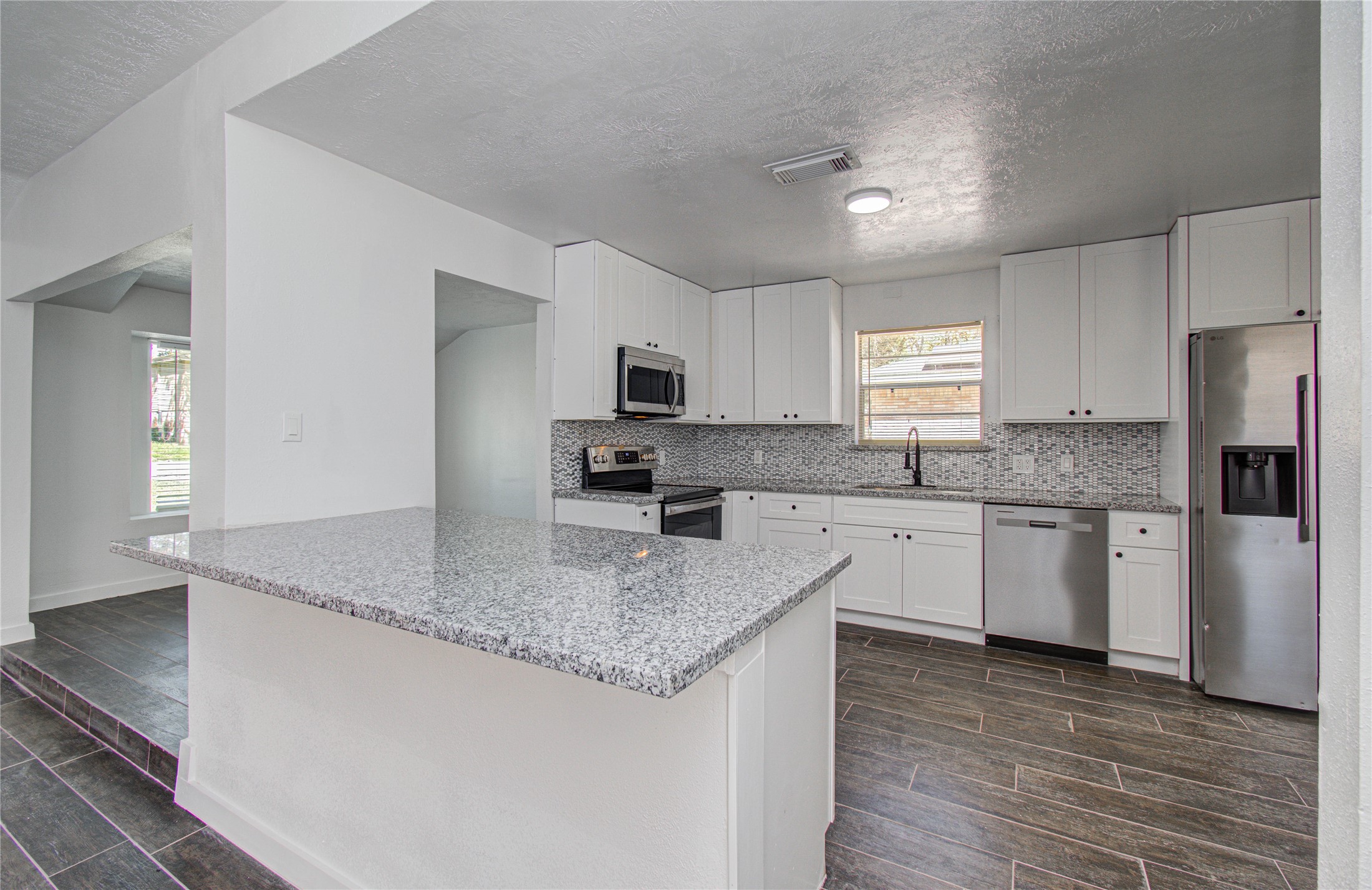 2540 River Ridge Conroe, TX 77385 - Photo 6 of 27