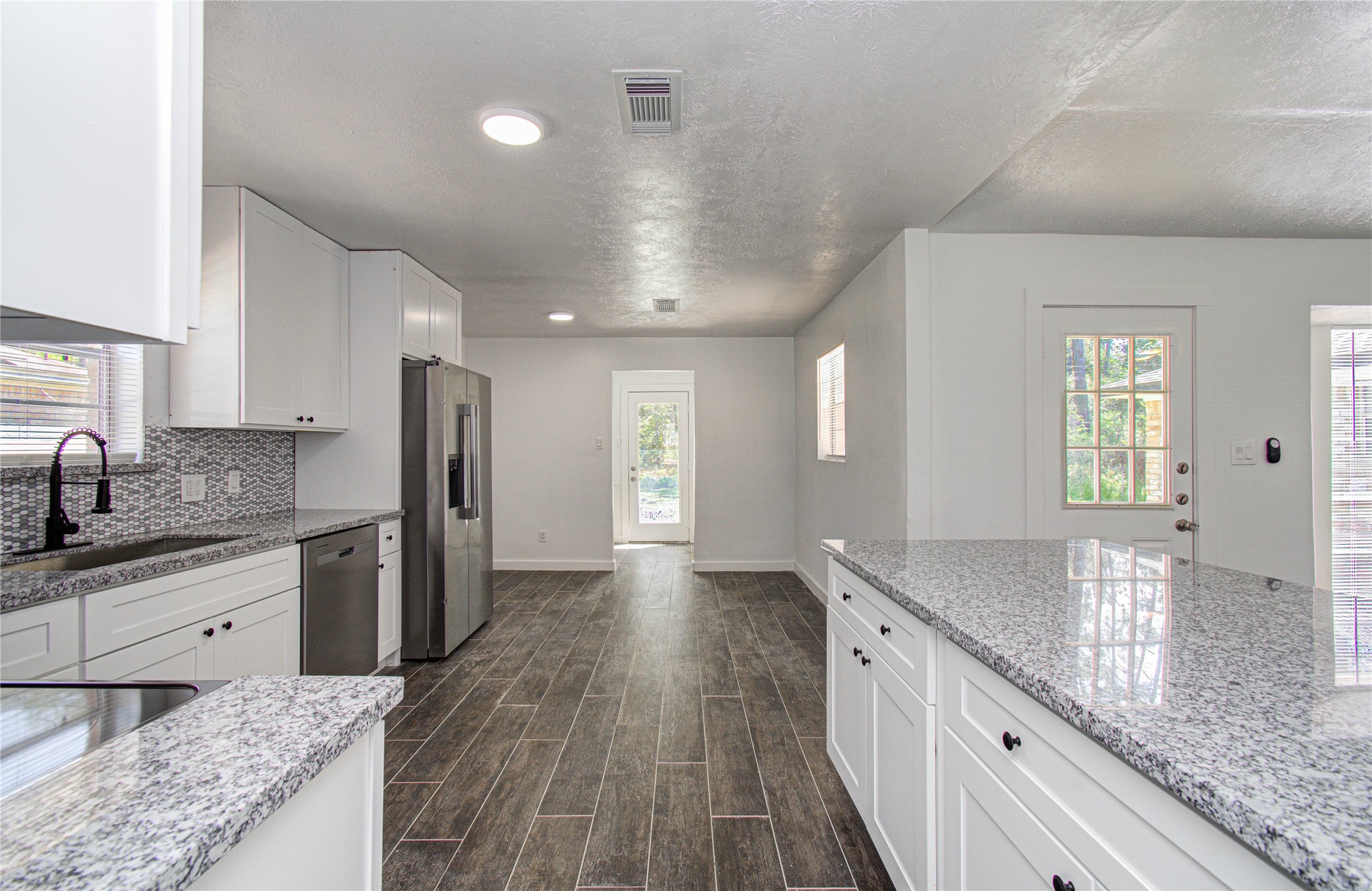 2540 River Ridge Conroe, TX 77385 - Photo 7 of 27