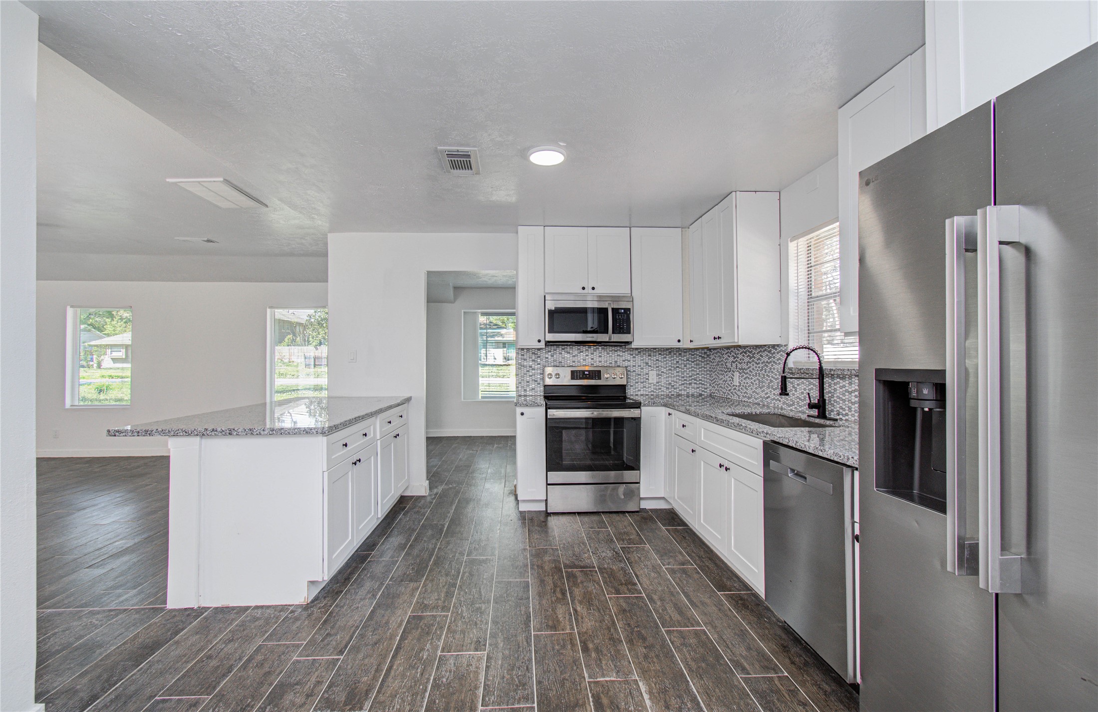 2540 River Ridge Conroe, TX 77385 - Photo 10 of 27
