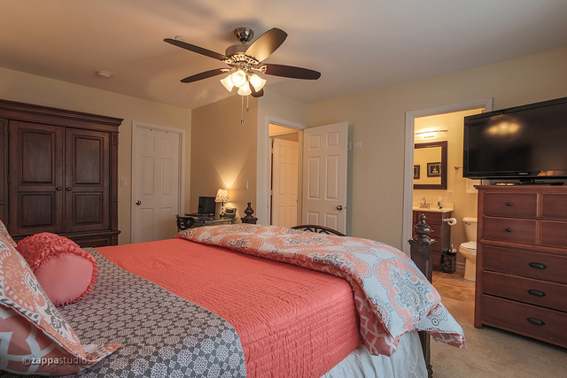 280 Royce Lane Roselle, IL 60172 - Photo 12 of 22