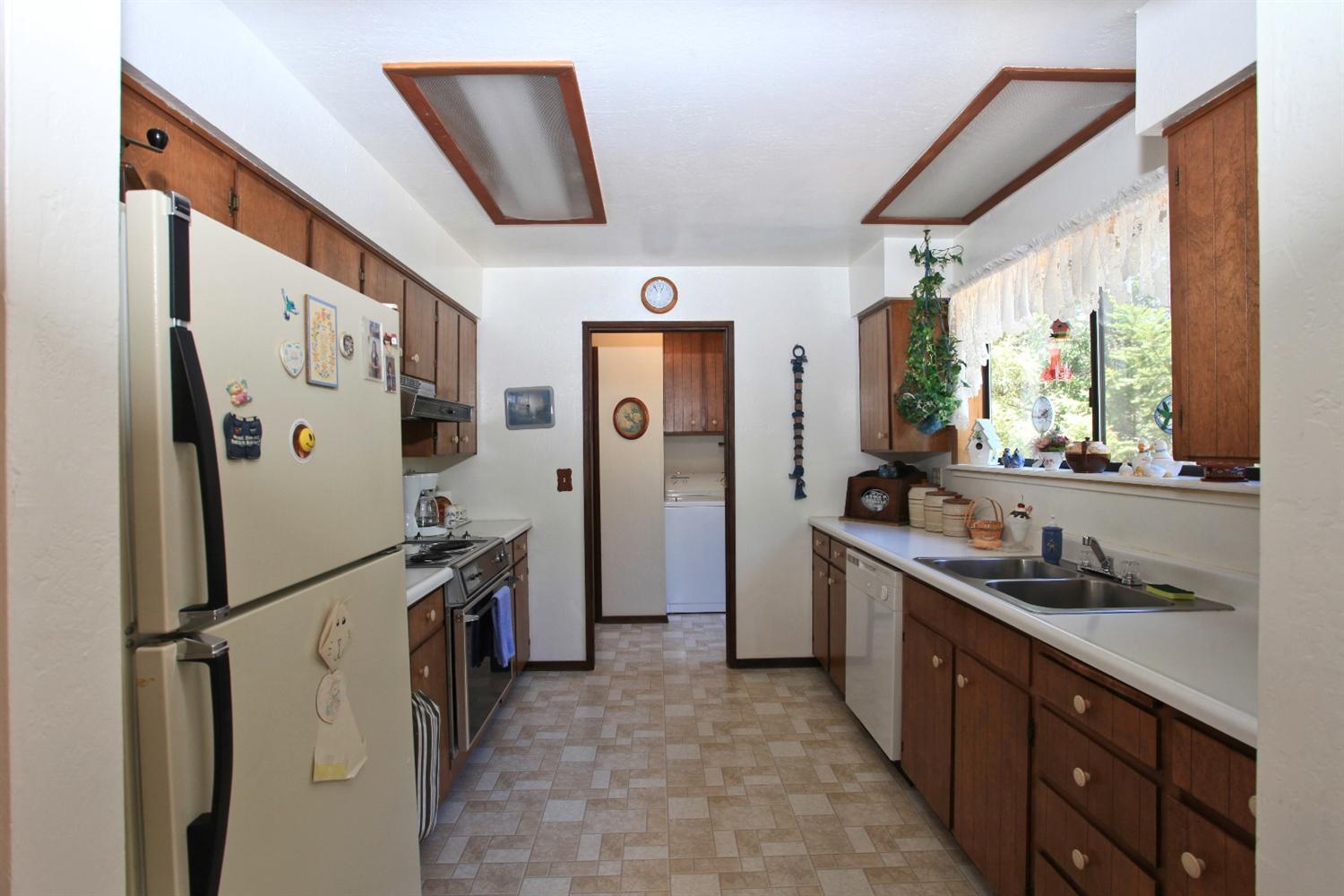 1765 Robertson Bridge Road Grants Pass, OR 97526 - Photo 19 of 29 Additional Photo