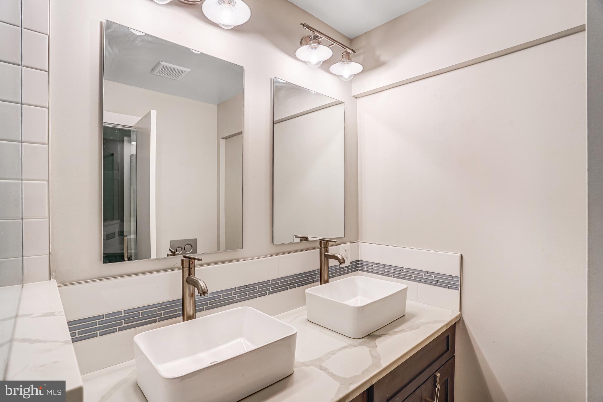 14712 Braddock Road Centreville, VA 20120 - Photo 28 of 34