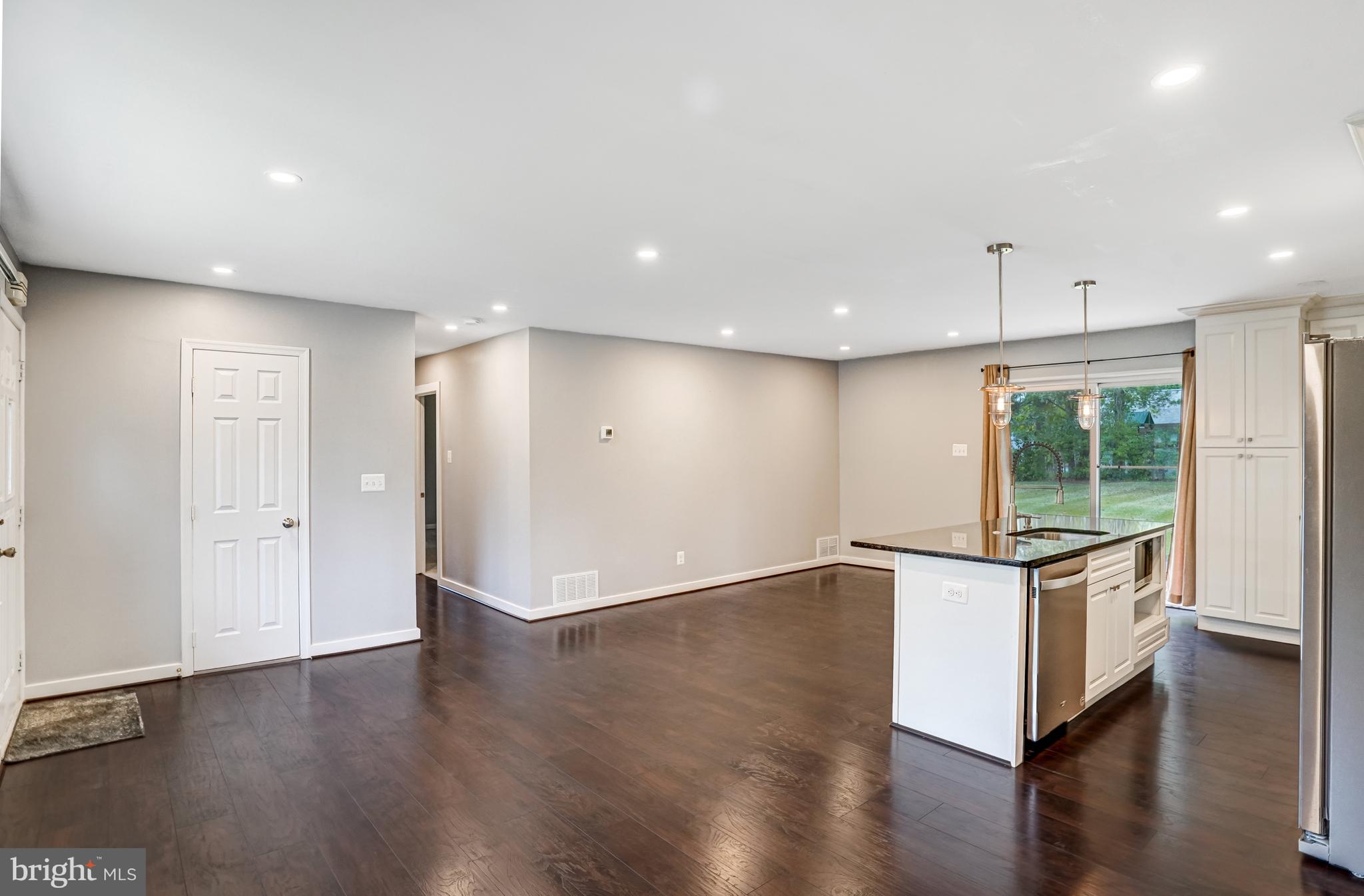 14712 Braddock Road Centreville, VA 20120 - Photo 7 of 34