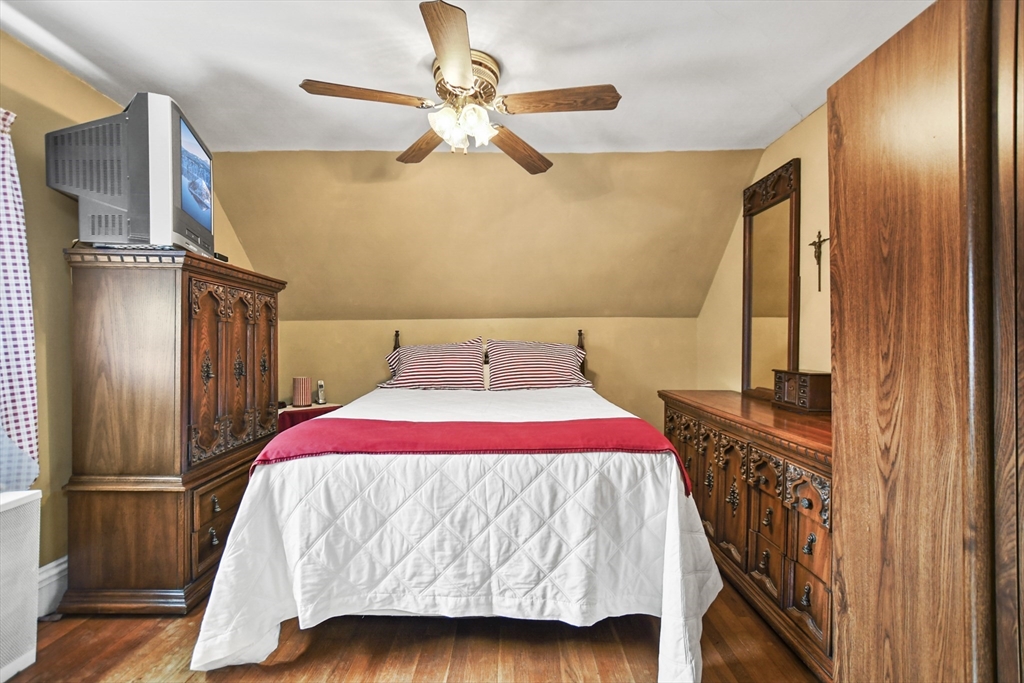 45 A Staples Avenue Everett, MA 02149 - Photo 19 of 34