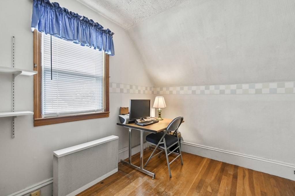 45 A Staples Avenue Everett, MA 02149 - Photo 27 of 34