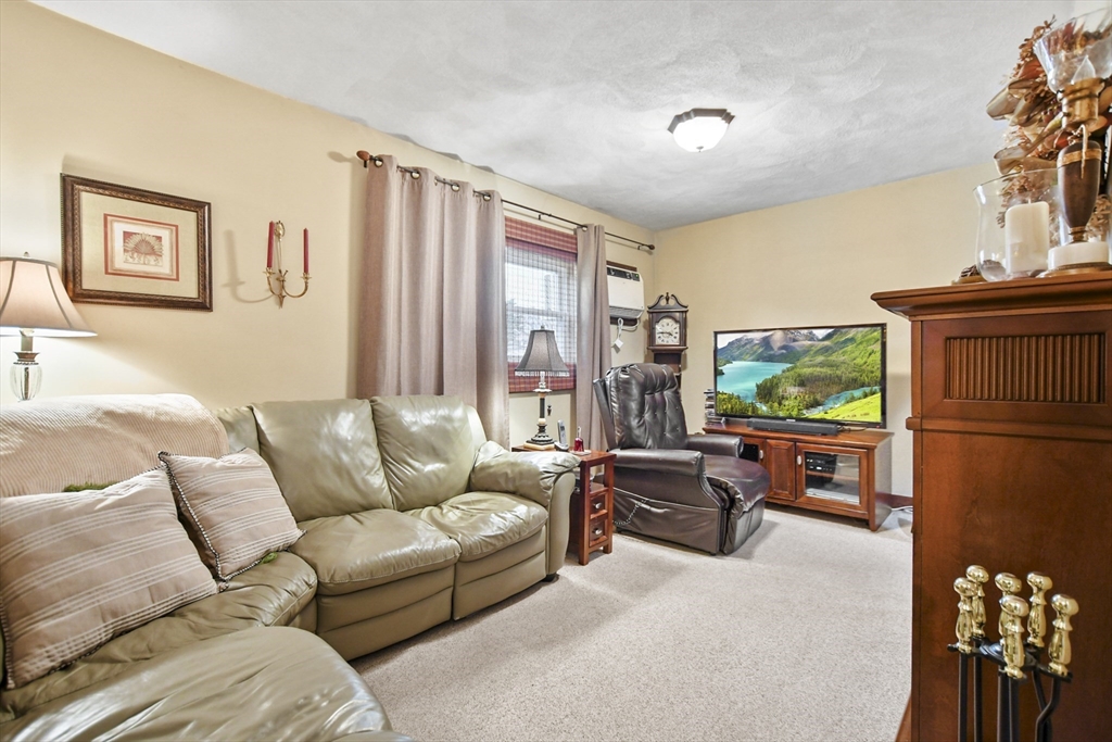 45 A Staples Avenue Everett, MA 02149 - Photo 5 of 34