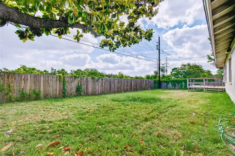 $2,400 | 11902 Oakbrook Drive, Austin, TX 78753