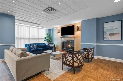 $439,000 | 175 Huguenot Street, Unit 2208, New Rochelle, NY 10801