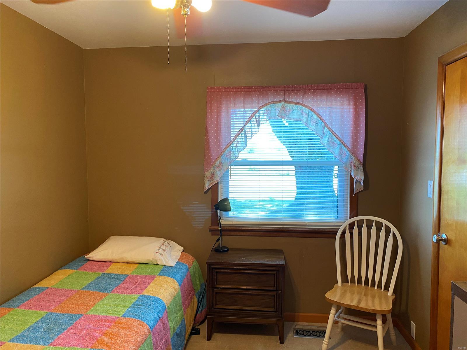 7417 State Rte 4 Worden, IL 62097 - Photo 9 of 10