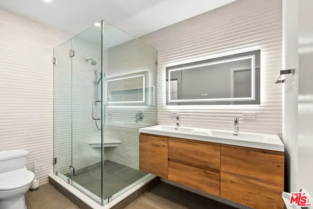 $5,700 | 4771 La Villa Marina, Unit G, Marina del Rey, CA 90292