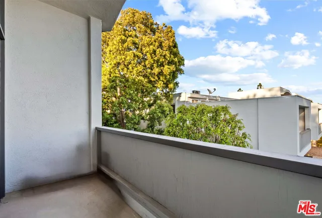 $5,700 | 4771 La Villa Marina, Unit G, Marina del Rey, CA 90292