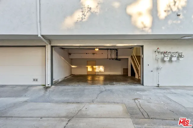 $5,700 | 4771 La Villa Marina, Unit G, Marina del Rey, CA 90292