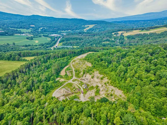 $1,100,000 | 1 East Green Mountain Road, Claremont, NH 03743