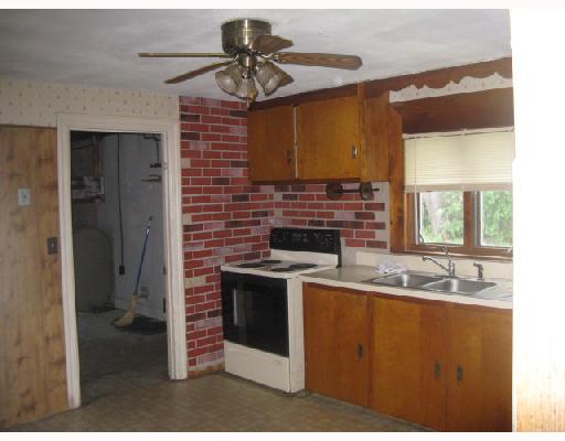 58 Glenbrook Road Warwick, RI 02889 - Photo 2 of 4 Kitchen.