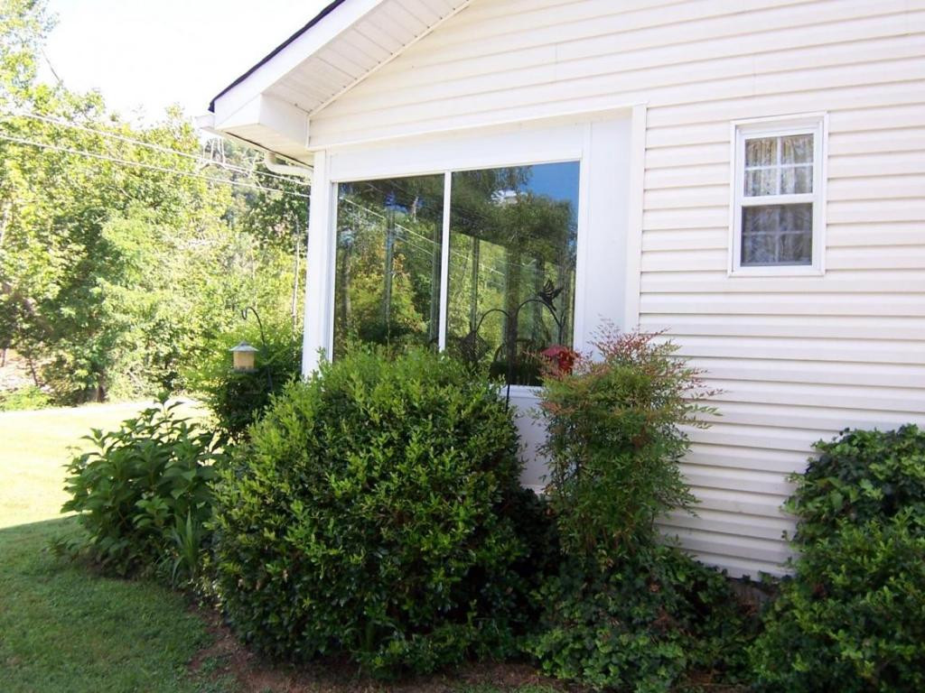 370 Wilbur Dam Road Elizabethton, TN 37643 - Photo 10 of 24 Photo 10