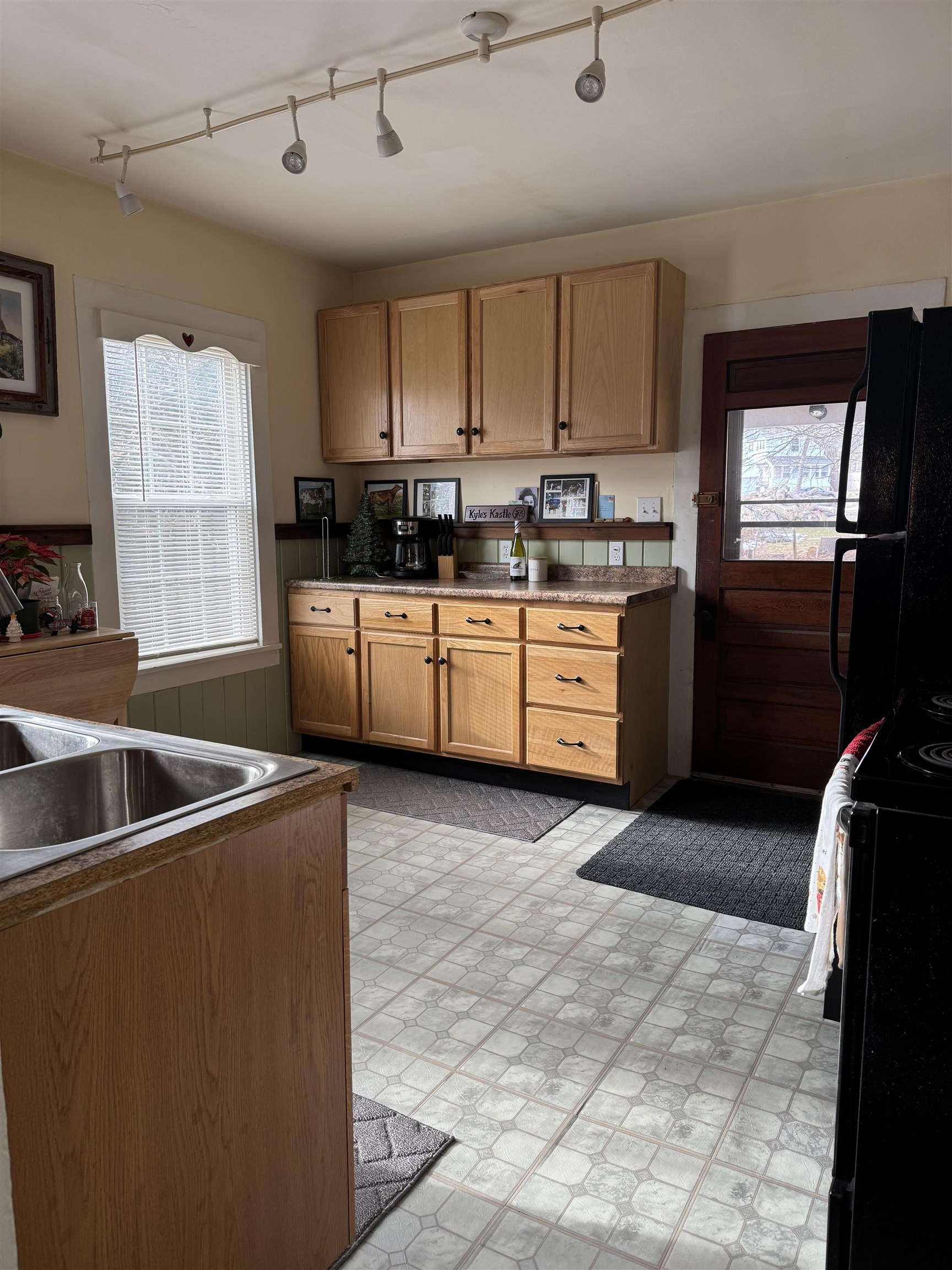 5 Rossiter Street Brandon, VT 05733 - Photo 4 of 23